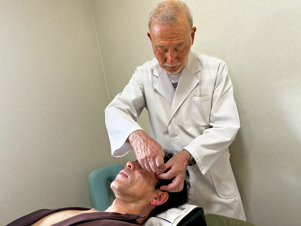 鍼灸施術の様子